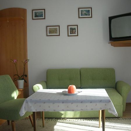 Haus Ebner Apartamento Sankt Gilgen Exterior foto