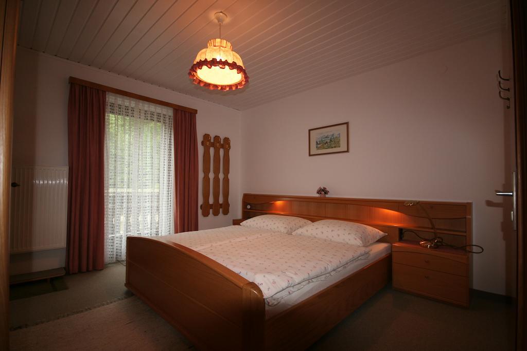 Haus Ebner Apartamento Sankt Gilgen Quarto foto