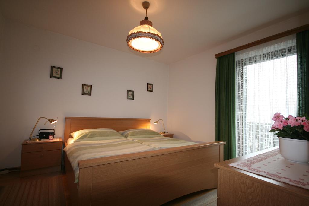 Haus Ebner Apartamento Sankt Gilgen Quarto foto