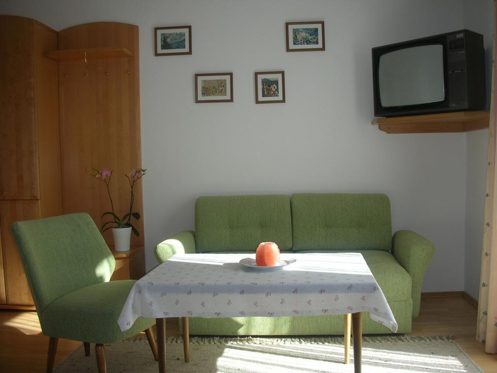 Haus Ebner Apartamento Sankt Gilgen Exterior foto